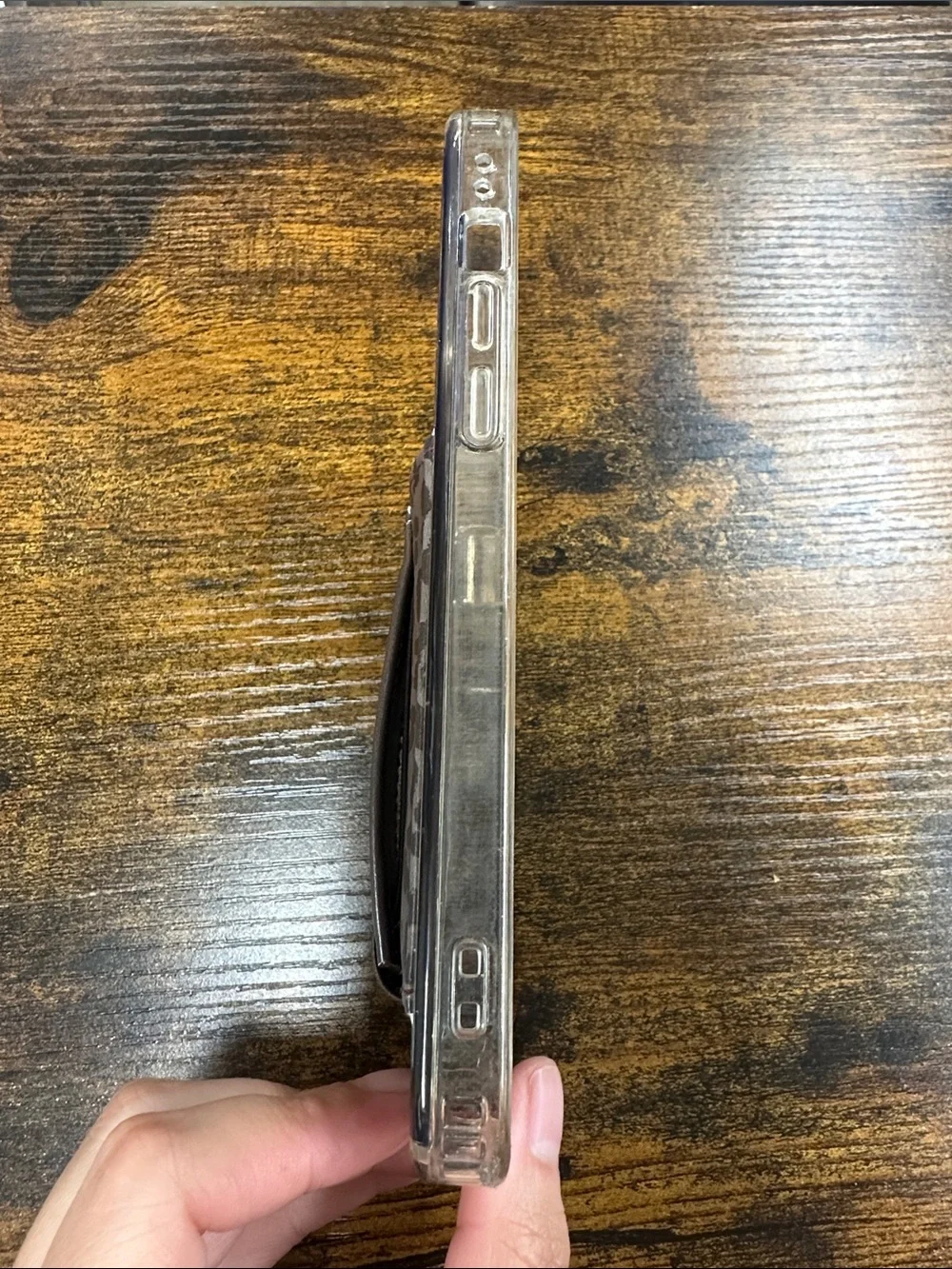 Wallis protective phone